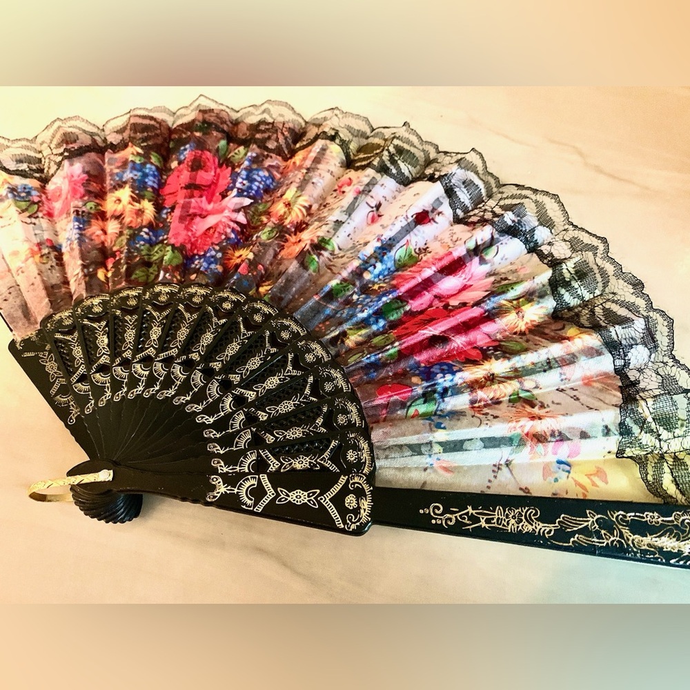 3231 Elegant Floral Hand Fan